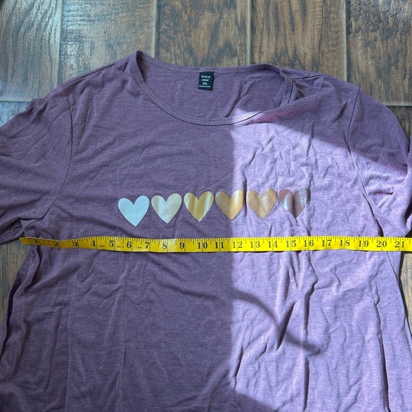 SHEIN Mauve Long Sleeve Tee with Heart Design - Picture 4 of 4